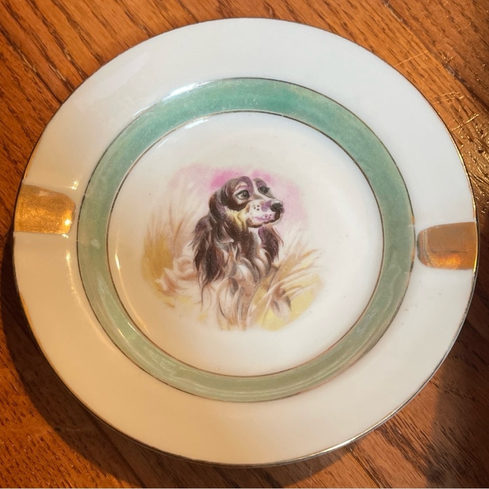 Spaniel Canine Hunting Dog Ashtray Japan Gold Rim 5 5/8”diameter Luster Ware